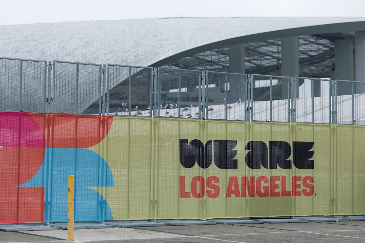 Les travailleurs du stade de Los Angeles approuvent une éventuelle grève