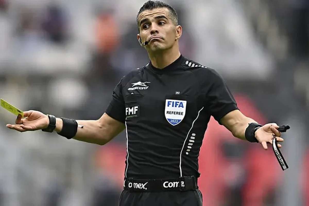 Mundial 2026: Hernández Gómez irá arbitrar o Peru Espanha em Puebla
