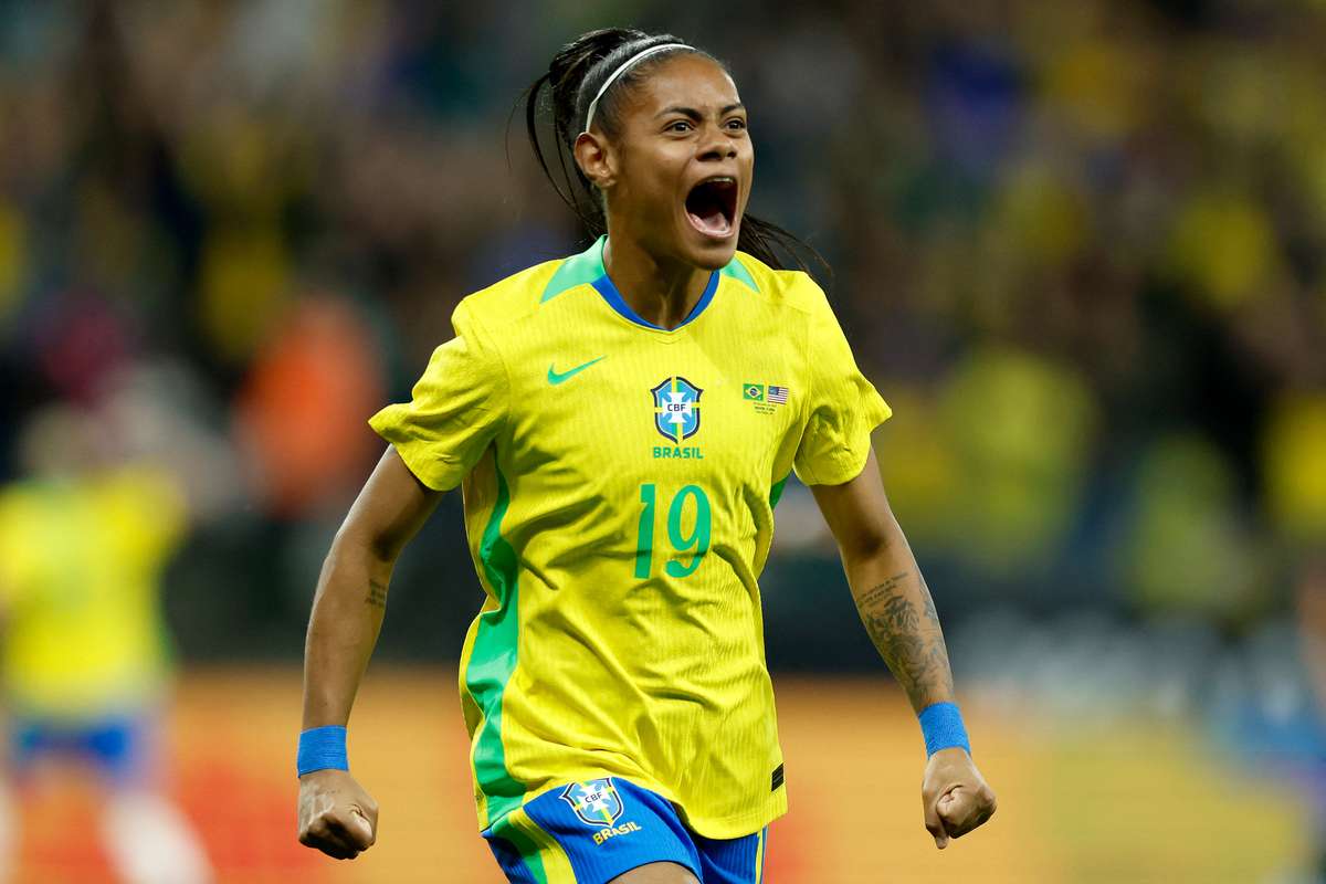 Seleção Nacional Feminina derrota EUA de virada em particular e conquista 4ª vitória consecutiva