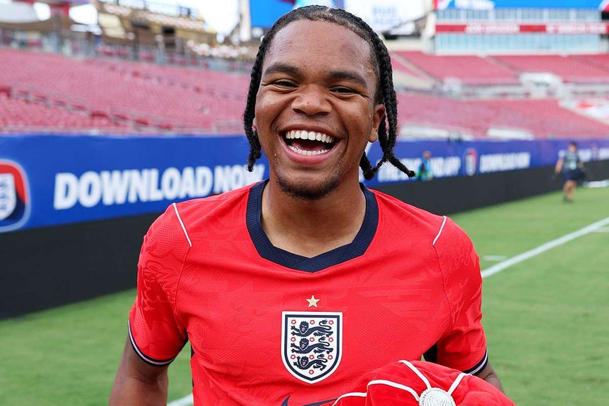 Mundial 2026: Ngumoha convocado para integrar a seleção e brilha na estreia por Inglaterra