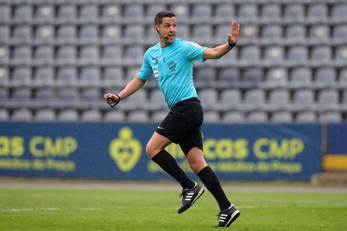 Benfica e Mário Branco instauram processo disciplinar contra Gustavo Correia