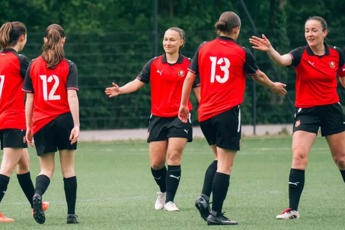 Le Stade rennais accède à la D3 féminine après son large succès face à Amiens en barrages