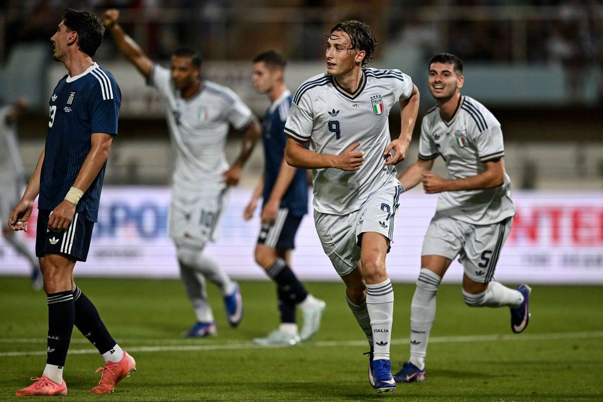 Youthful Italy side edge Greece to make it two wins from two