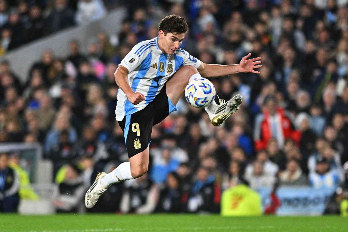 Julián Alvarez (Atlético de Madrid) prefere Barcelona a Arsenal ou PSG