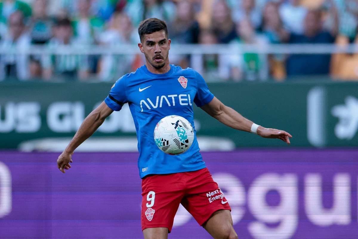 André Silva chega ao Porto para voltar a envergar as cores do FC Porto