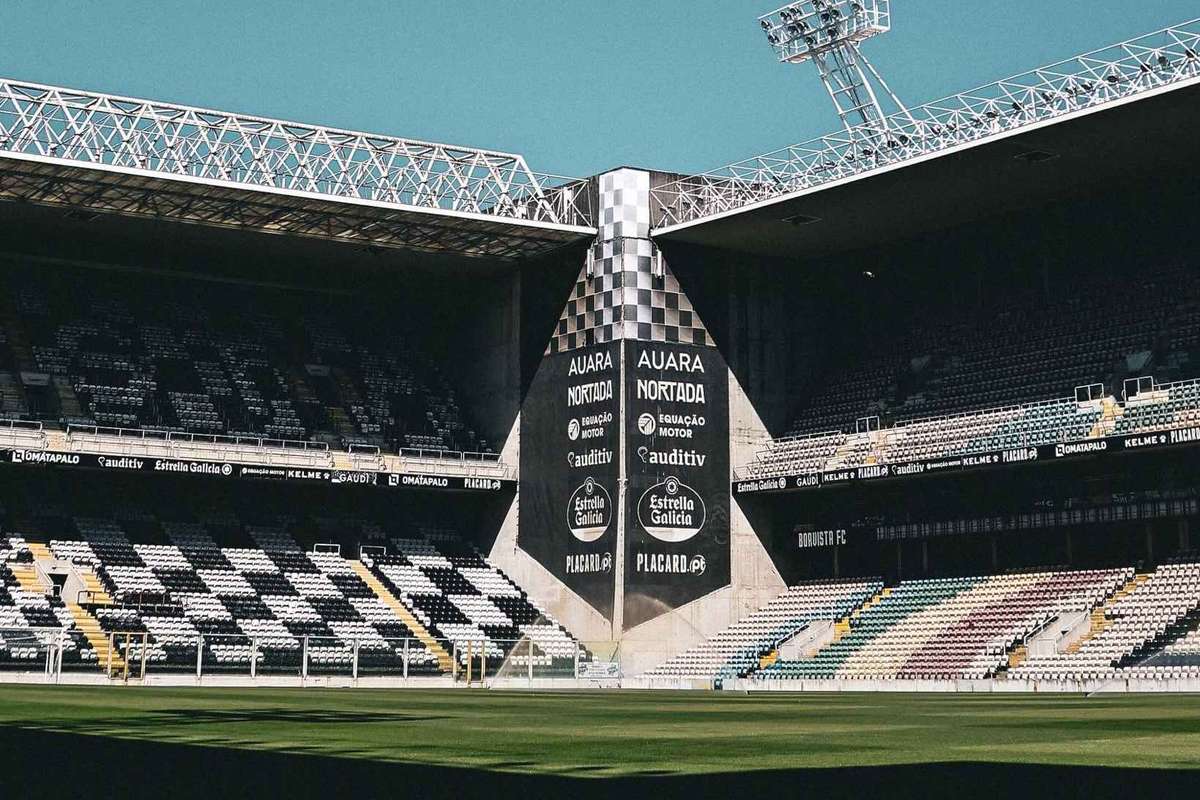 Ofertas pelo complexo desportivo do Boavista ultrapassam valor mínimo em leilão