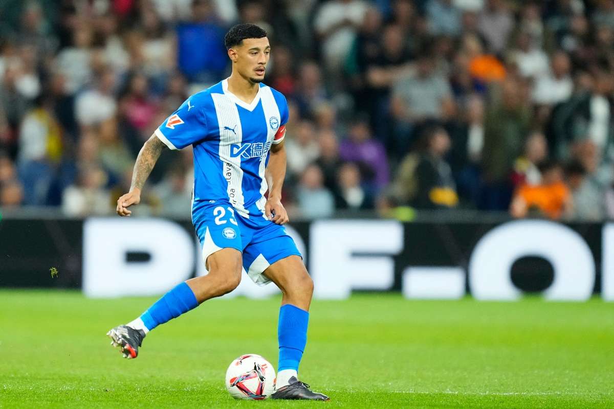 El Alavés renueva por dos temporadas a Protesoni