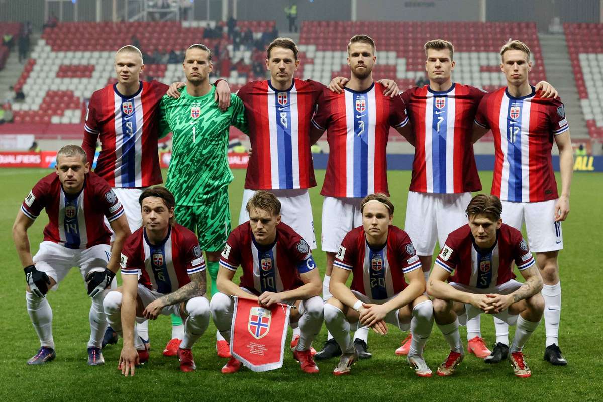 Vor WM-Comeback: Haaland und Norwegen trainieren in Trikots ihrer Jugendklubs