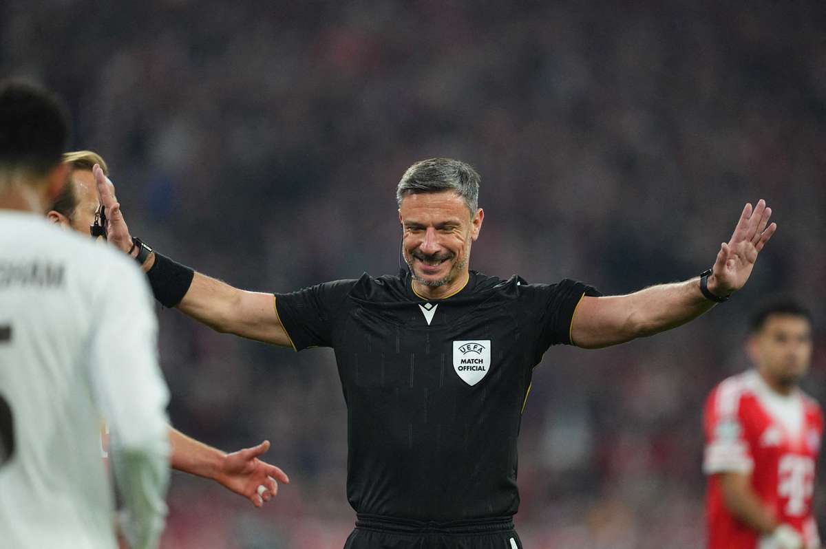 Estreia do Brasil no Mundial tem arbitragem confirmada