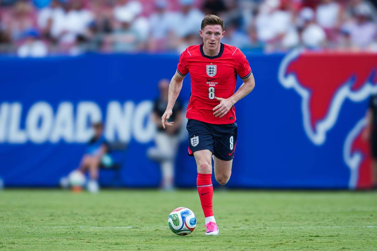 Nottingham Forest rejeita oferta histórica do Manchester City por Elliot Anderson