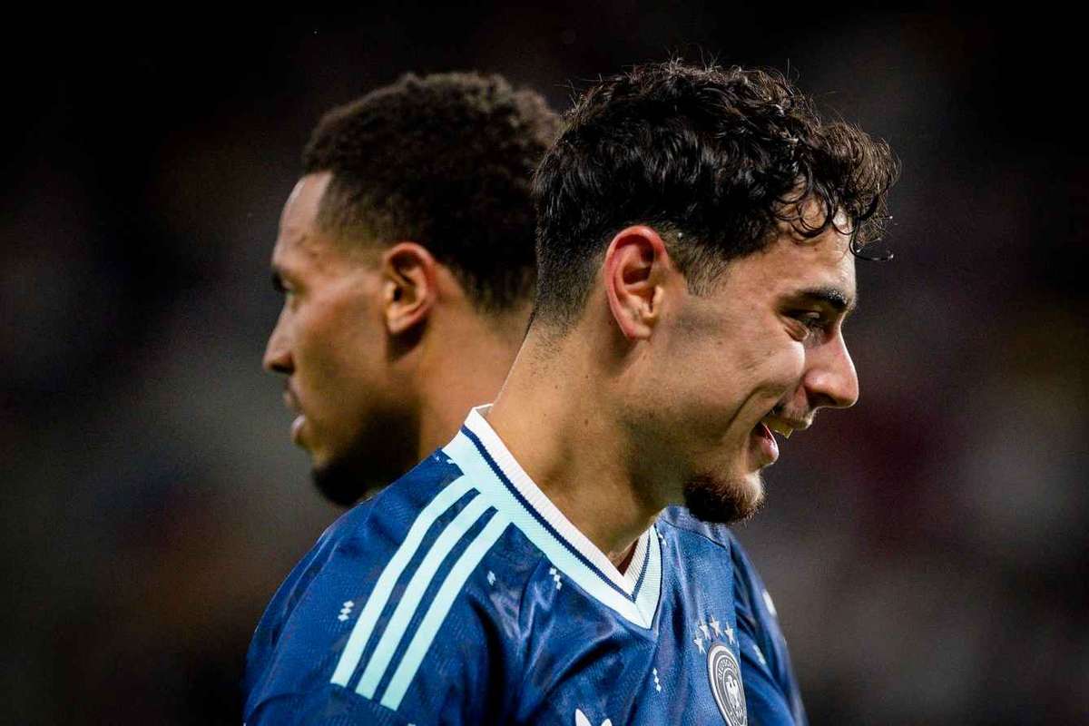 "Tiki Taka Momente": Pavlovic hat großen Spaß mit Mittelfeldpartner Nmecha