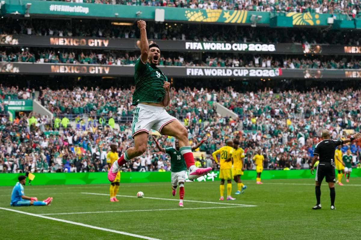 México, a la altura de su afición con una victoria rotunda ante Sudáfrica (2-0)