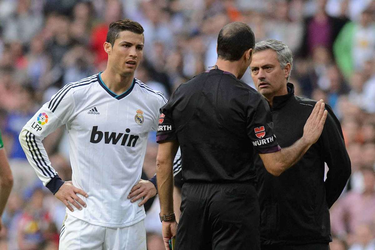 José Mourinho regressa e assume Real Madrid fraturado e longe dos dias de glória