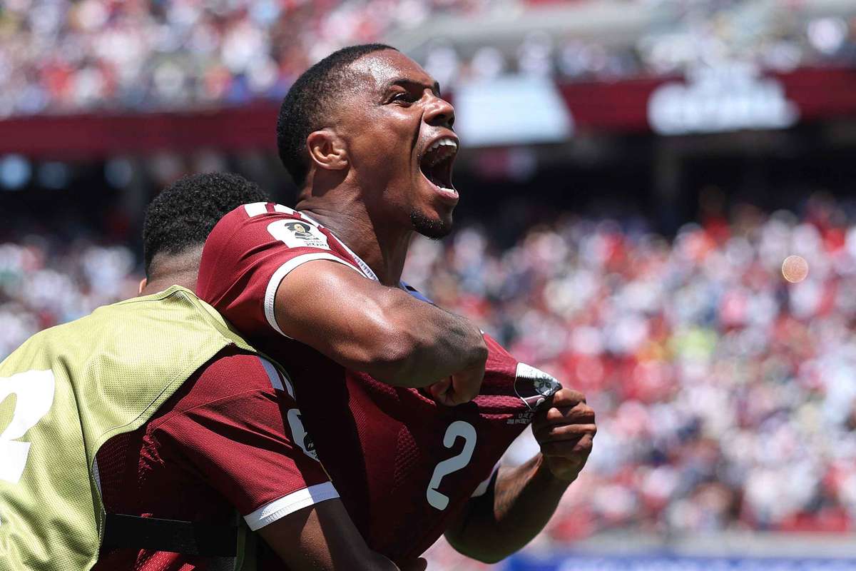 Qatar claim first ever World Cup point in stoppage time as Switzerland regret missed chances