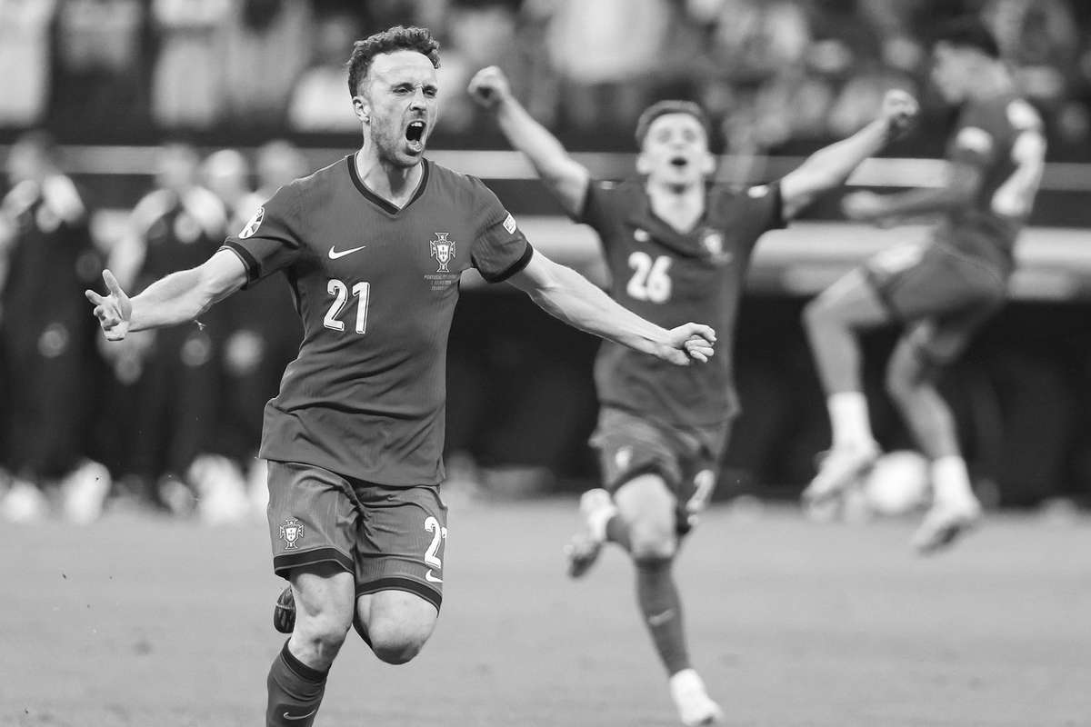 Portugiesen tragen besondere Armbänder im Gedenken an Diogo Jota