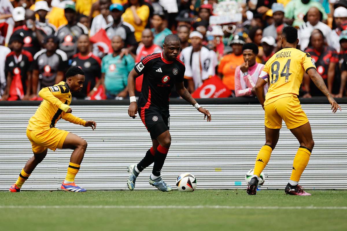 Would former Orlando Pirates striker Tshegofatso Mabasa be a good fit for Kaizer Chiefs?