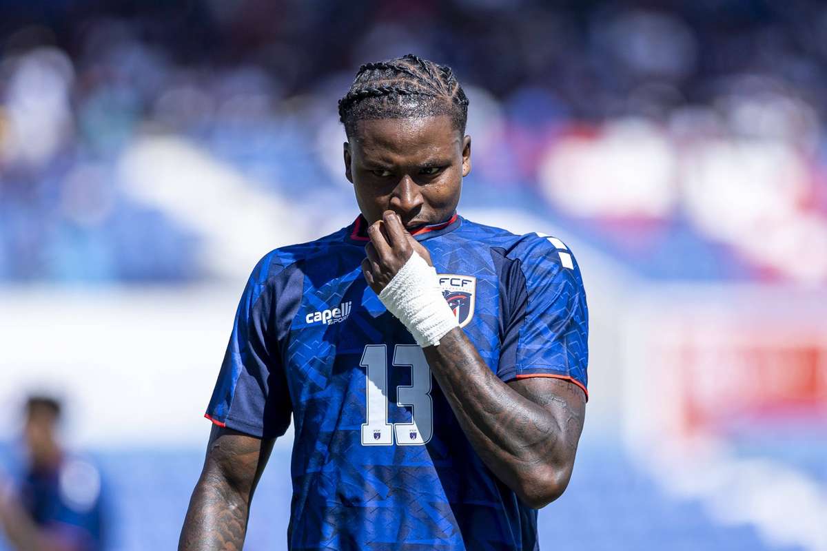 Sidny Lopes Cabral: 'Se tivesse permanecido no Benfica e trabalhado mais tempo com Mourinho, teria atingido o meu melhor'
