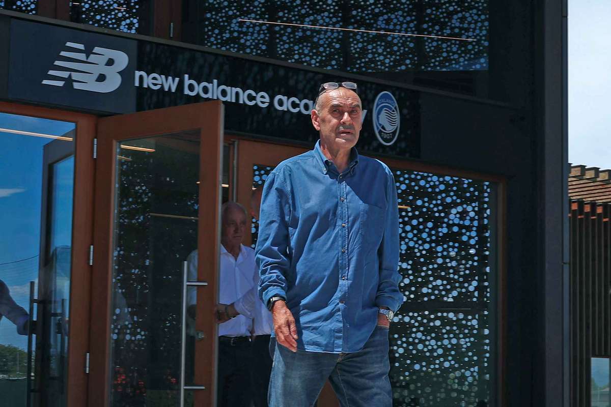 É oficial: Maurizio Sarri é o novo treinador da Atalanta