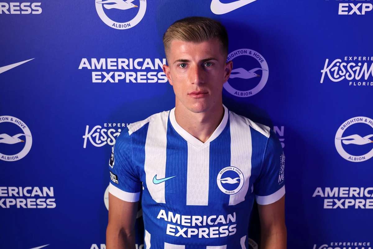 Oficial: Costinha deixa Olympiacos e ruma ao Brighton