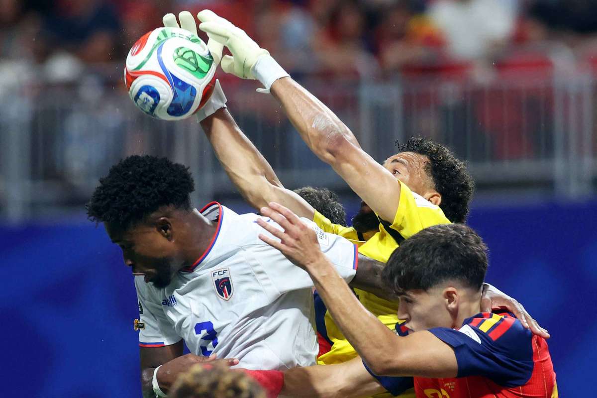 Espanha trava em Vozinha e empata com Cabo Verde na estreia da Copa
