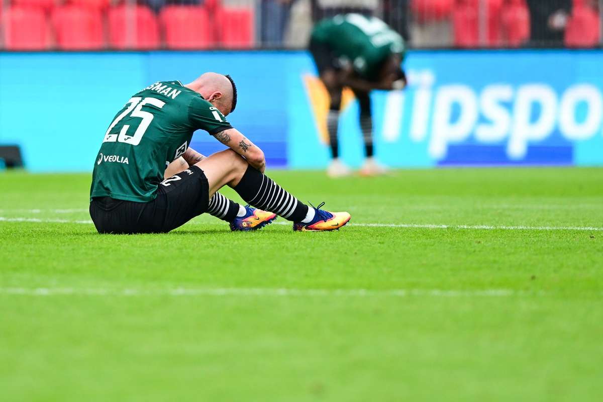 Czech club Karvina temporarily removed from top division following corruption scandal