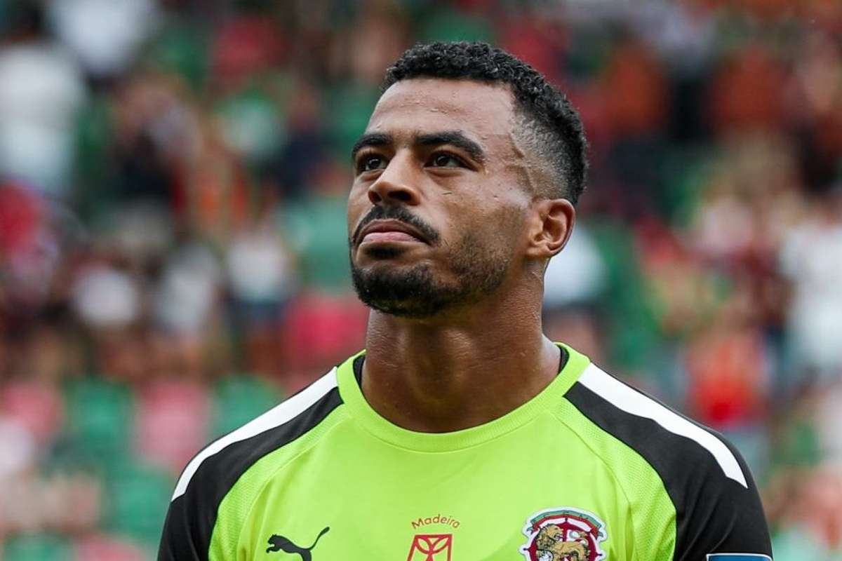 Samu Silva (Marítimo) a caminho do Vitória SC