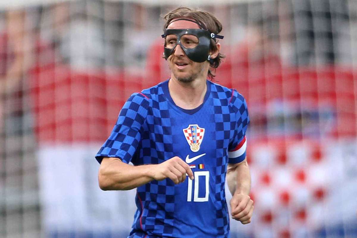 Modric assegura que a atenção permanece no Mundial, apesar dos boatos de reforma