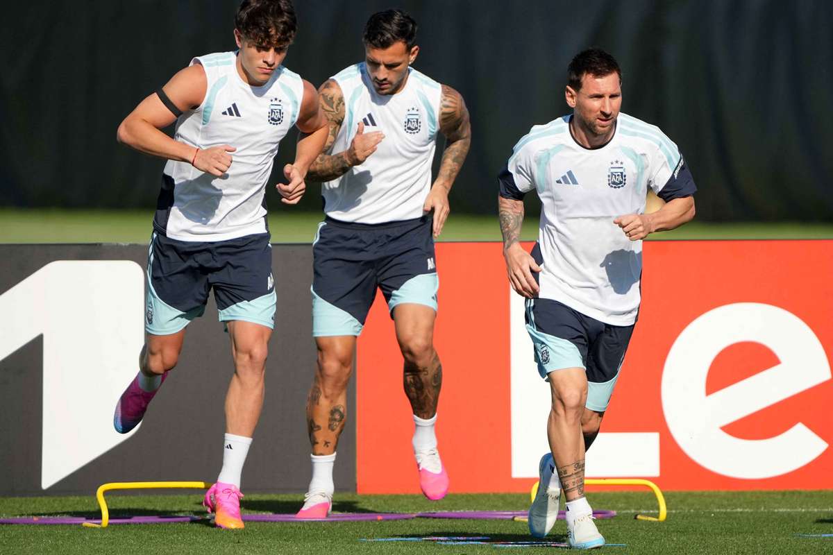 Scaloni expects to field 'fundamental' Messi as Argentina commence World Cup defence