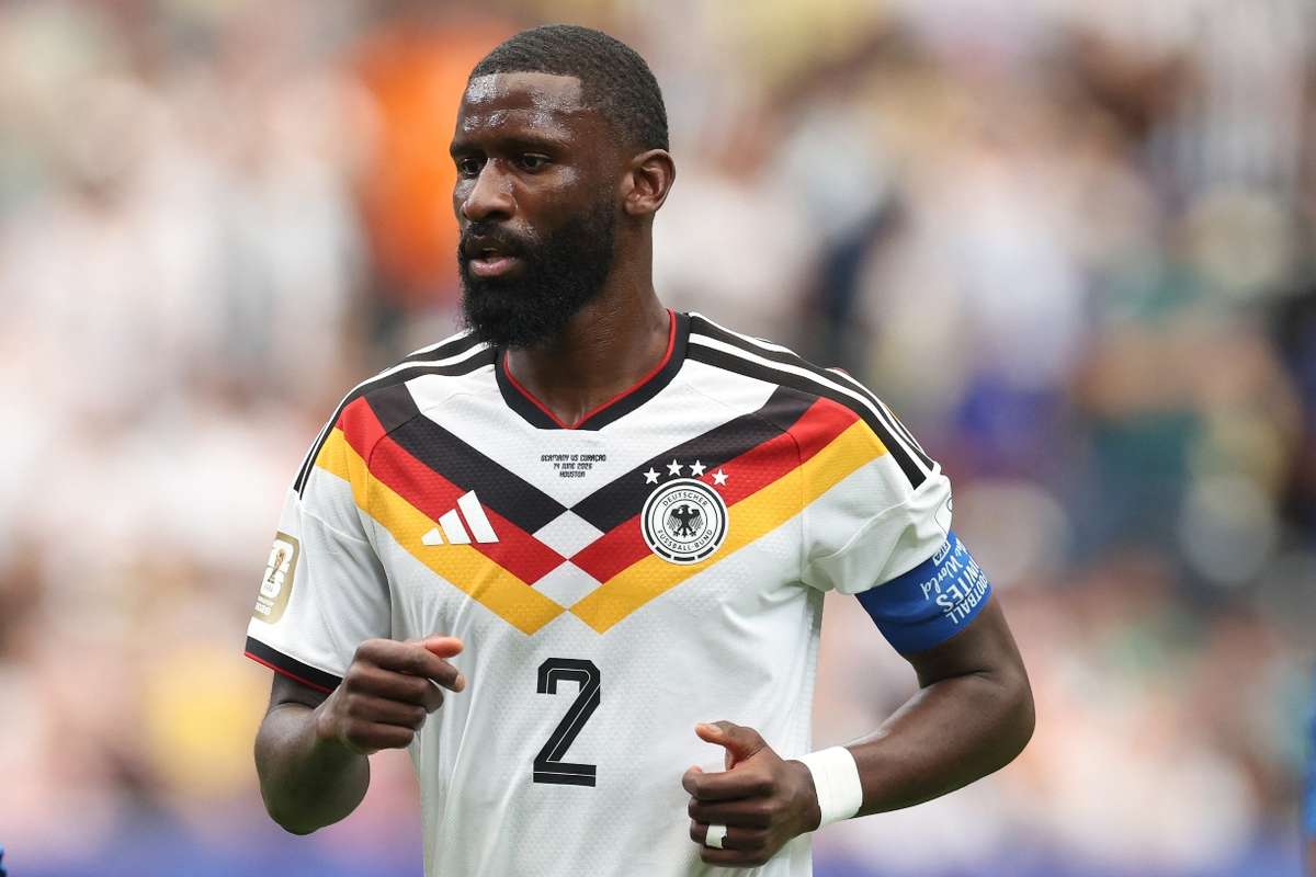 Defesa alemão Rüdiger assina renovação com o Real Madrid até 2027