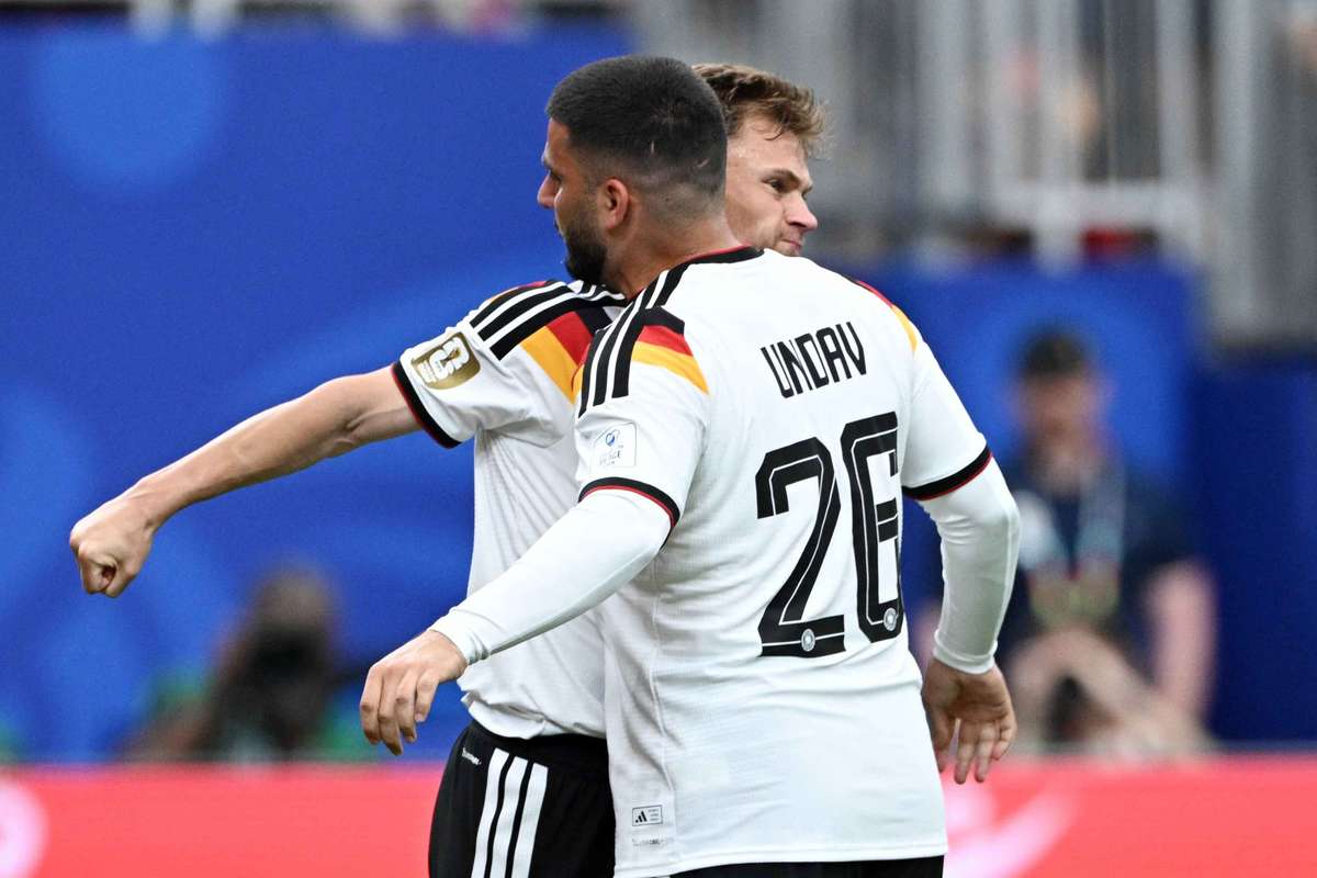 Großer Andrang in DFB-Fanshops: Ausrüstern fehlen die Buchstaben