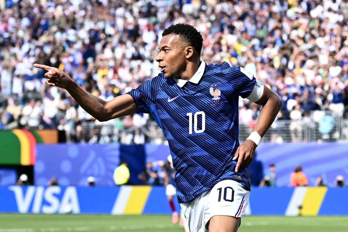 Com exibição de Mbappé, França derrota Senegal e ultrapassa estreia complicada no Mundial