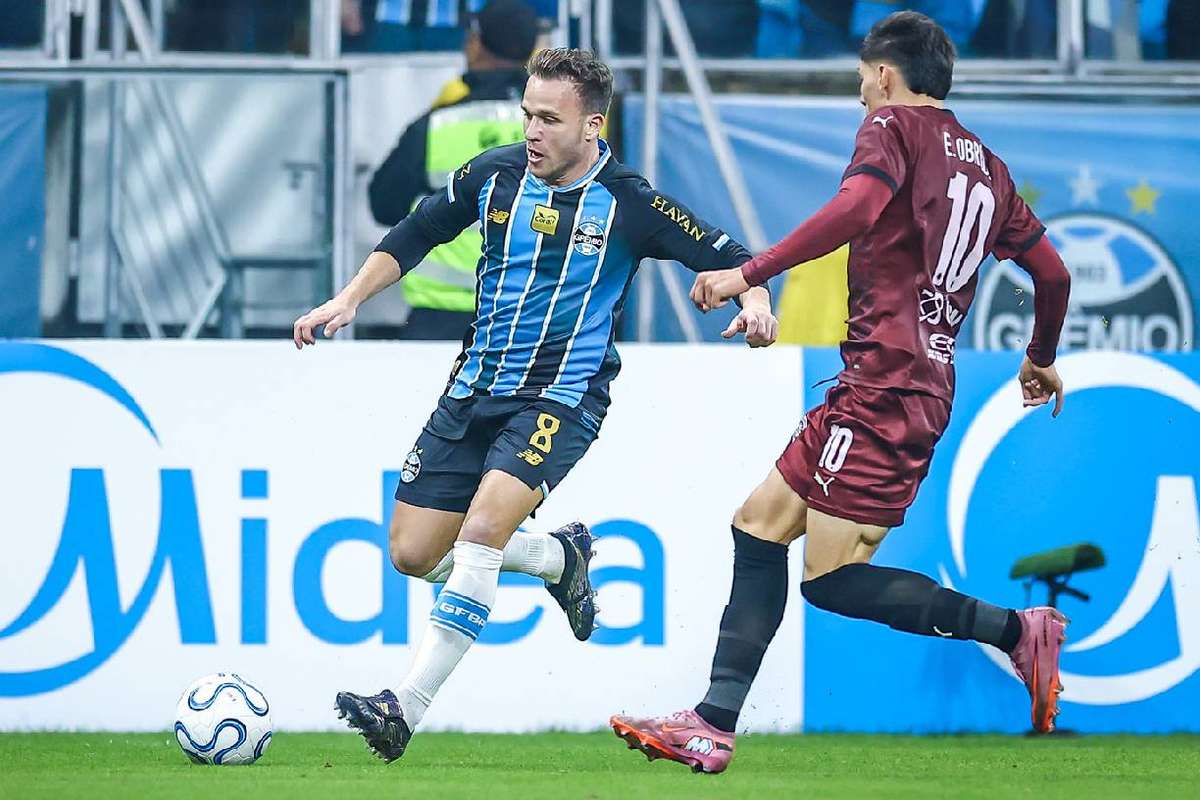 Oficial: Arthur Melo e Grêmio não chegam a um acordo de renovação de contrato