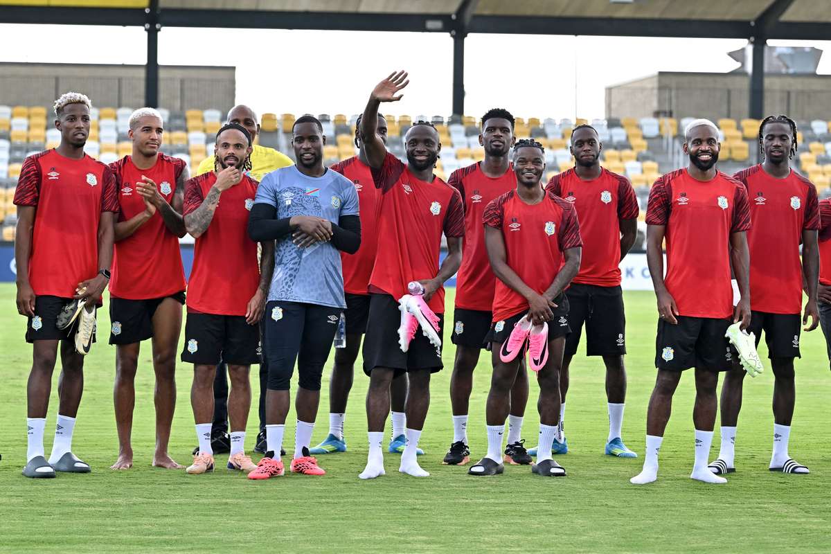 Sans le soutien de leurs fans en raison de l'épidémie d'Ebola, les Léopards de la RDC misent sur leur diaspora