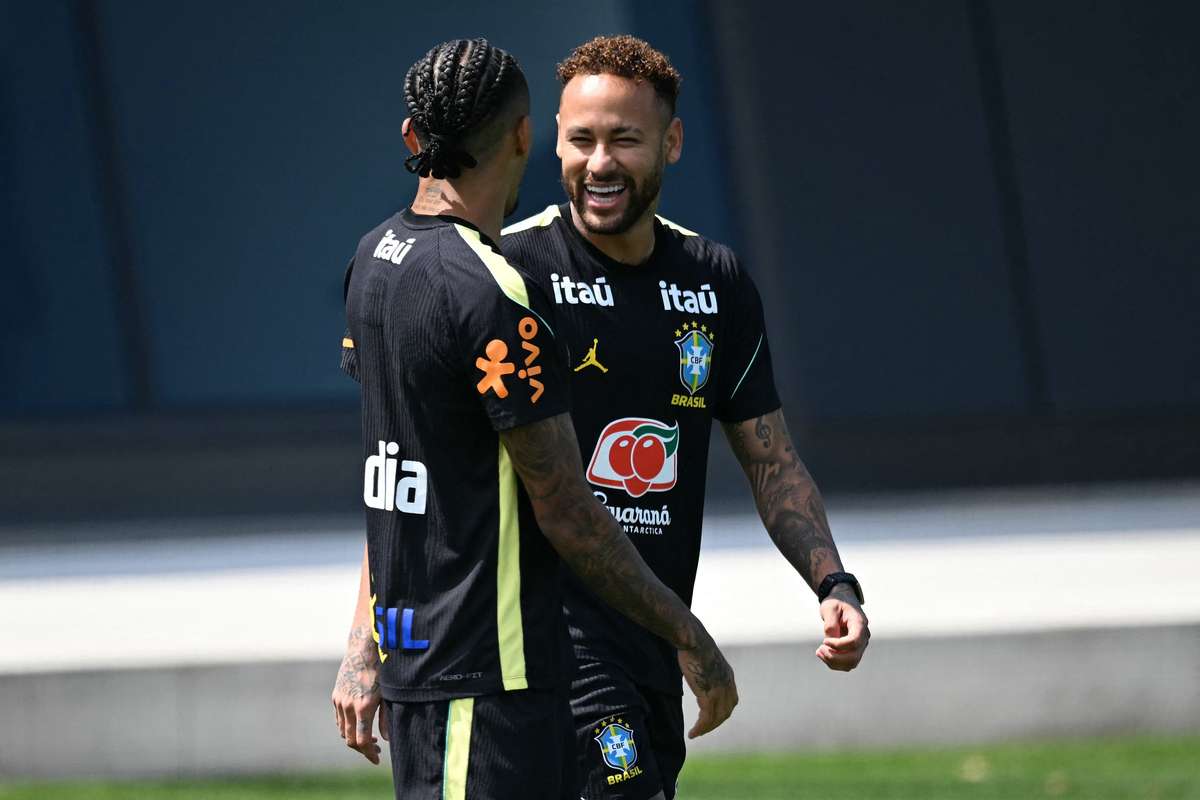 Neymar vuelve a entrenar con el balón y crece la expectativa por su debut