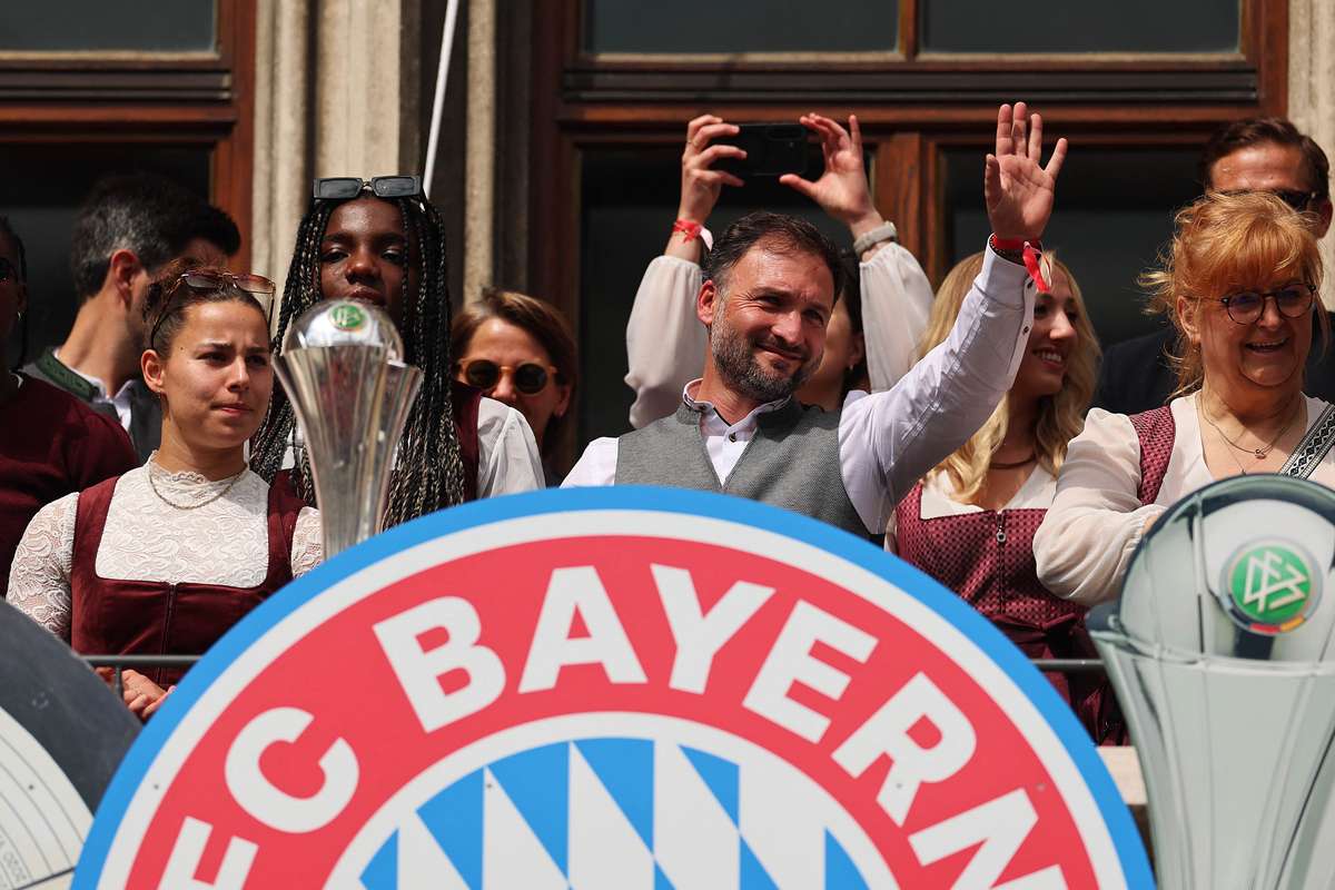 Frauen Bundesliga: Erfolgscoach Barcala verlängert vorzeitig beim FC Bayern