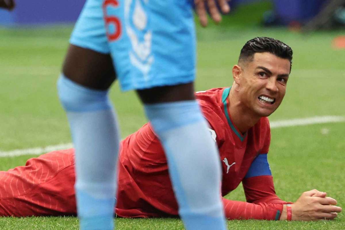 "Está mais velho": Meia congolês revela que não traçou plano para marcar CR7