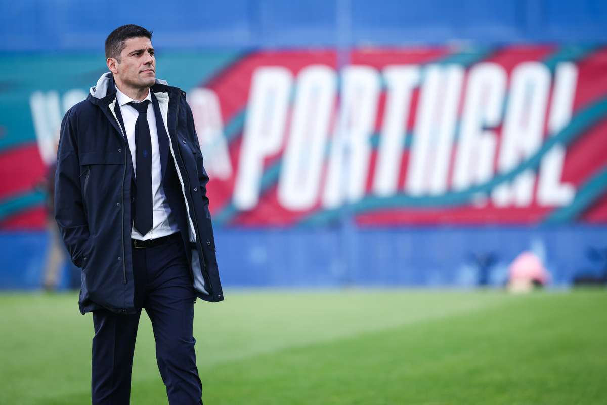 Feminino: Francisco Neto assume "responsabilidade de vencer" Irlanda do Norte "muito física"