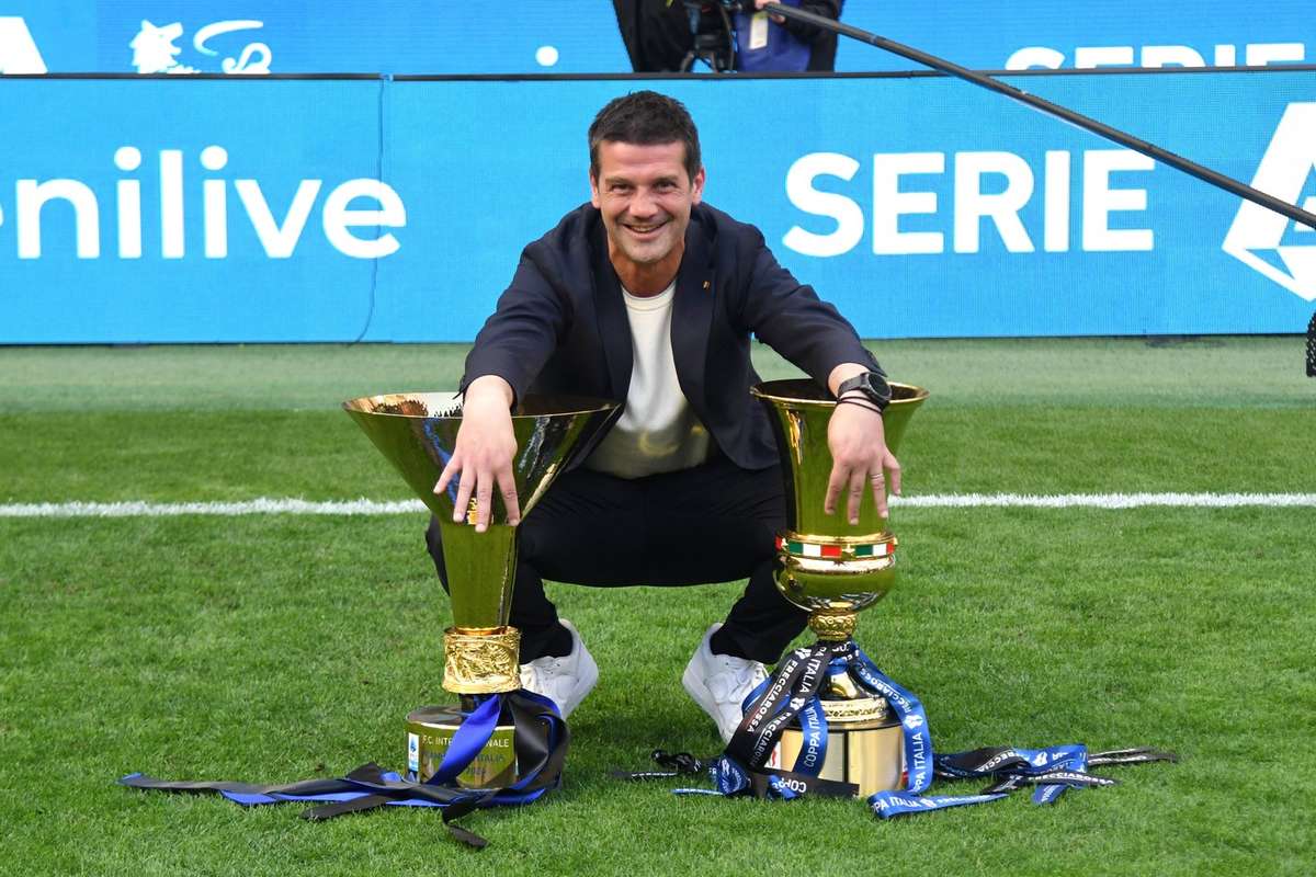 Cristi Chivu prolonge jusqu'en 2028 avec l’Inter après une saison de rêve
