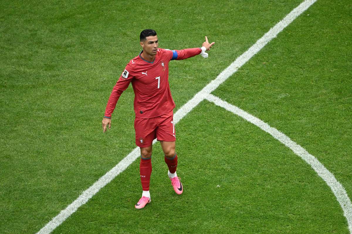 A dura crítica de Henry a Cristiano Ronaldo: "A equipa precisa de marcar, não tu"