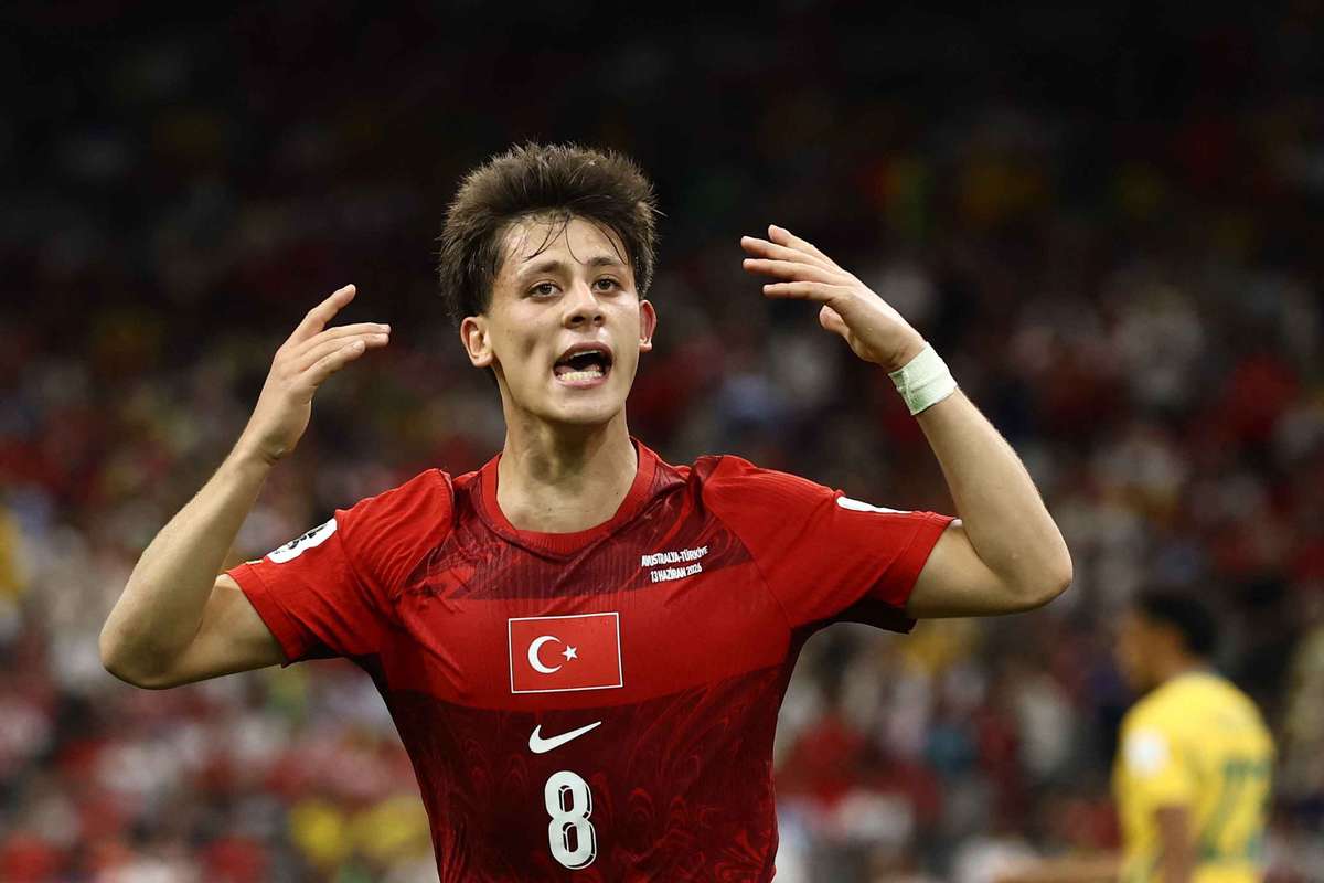 Turquía y Paraguay pondrán en juego el destino de las joyas Güler y Enciso