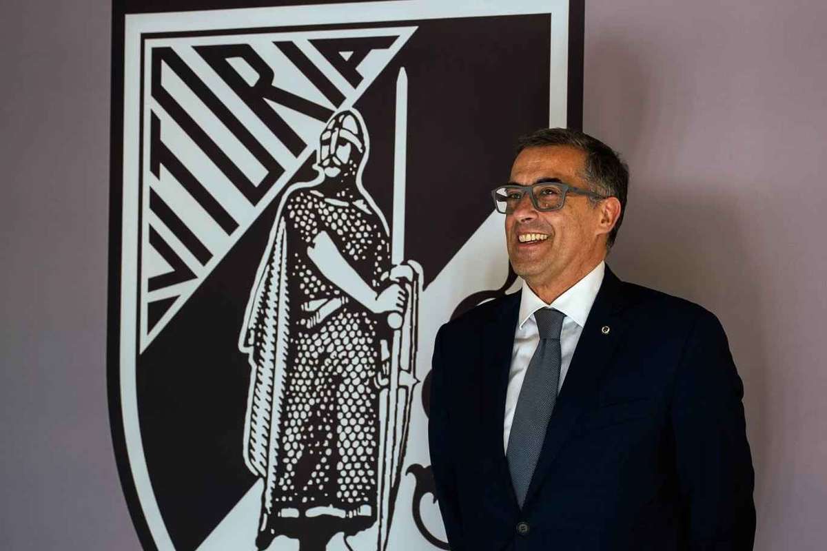 Viriato Sampaio aceita desfecho da eleição no Vitória SC entre dúvidas