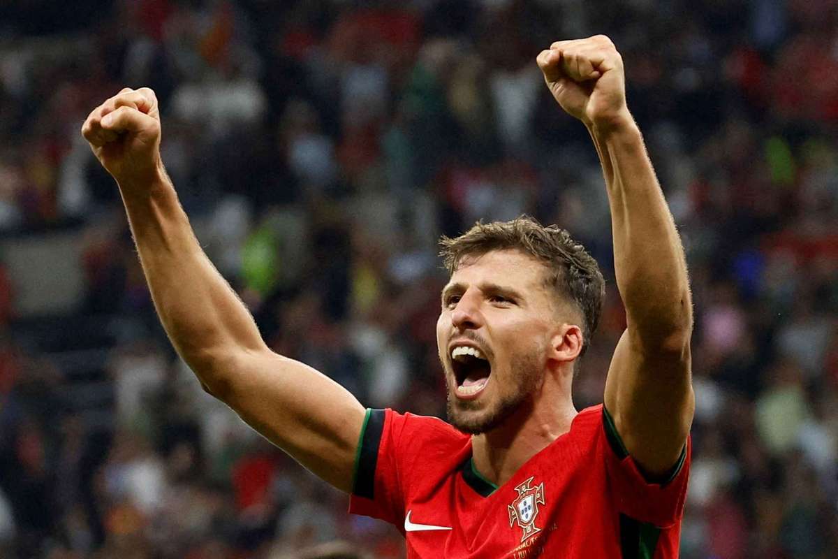 Rúben Dias: "CR7 es el centro de atención, pero estamos todos en el punto de mira"