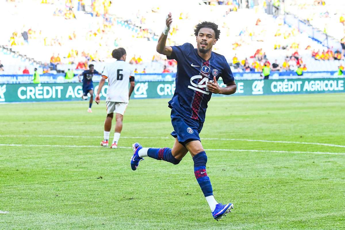 L'espoir Mathis Jangeal va quitter le PSG pour Famalicão