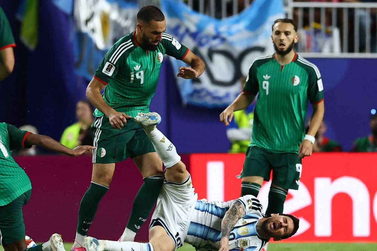 L'Algérie saisit la Fifa au sujet de l'arbitrage de son match contre l'Argentine