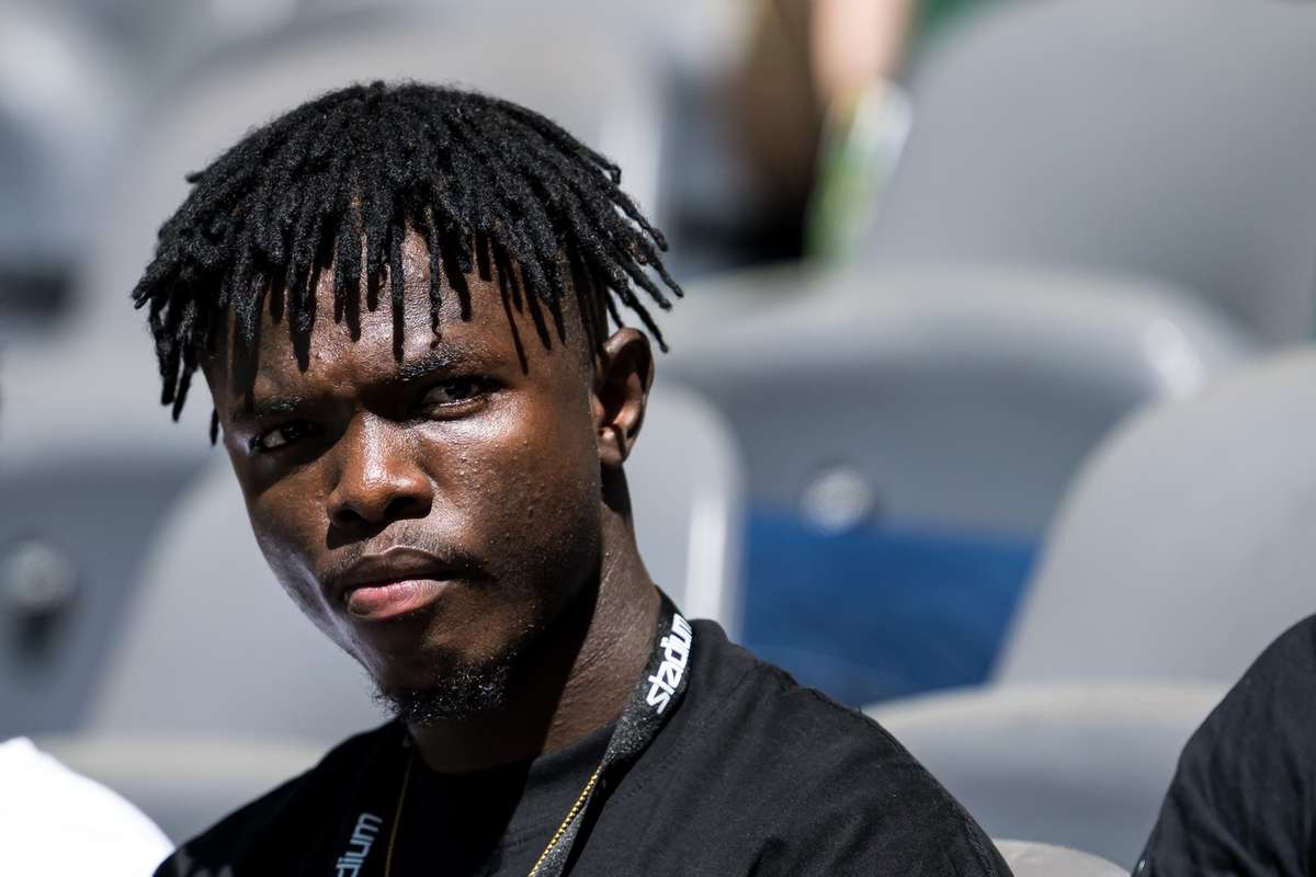 Brighton aposta no jovem nigeriano Zadok Yohanna para integrar a equipa principal