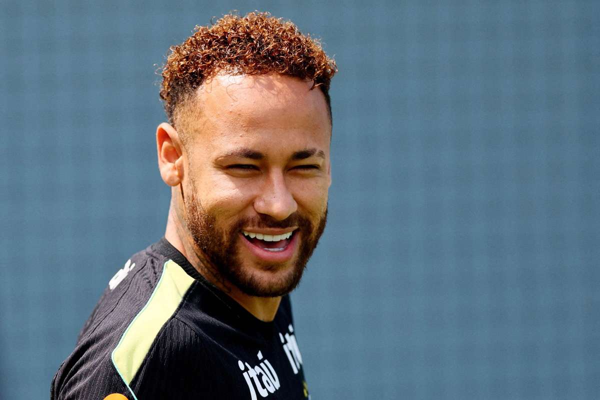 Ancelotti indica volta de Neymar contra Escócia e prepara estreia do craque na Copa