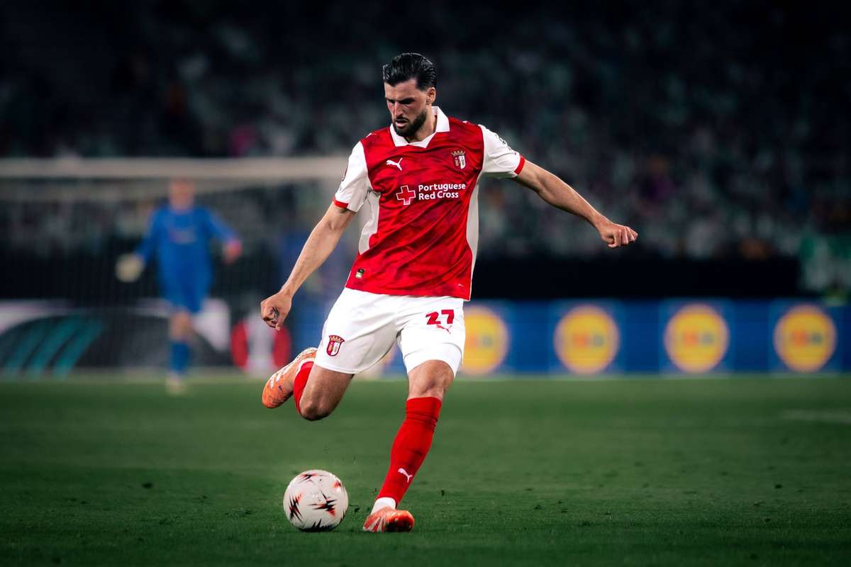 Oficial: Florian Grillitsch deixa o SC Braga a custo zero