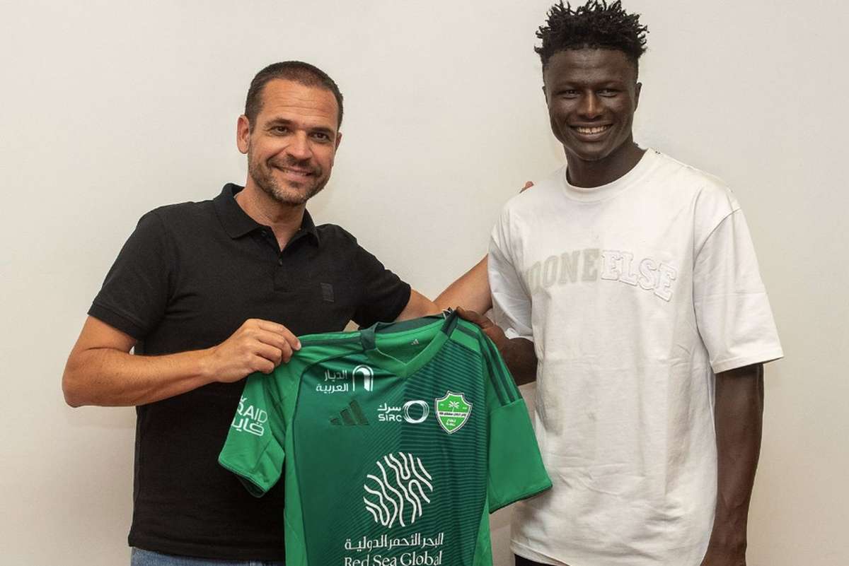 Oficial: Abubacarr Sedi Kinteh assina pelo Al Ahli... em Portugal