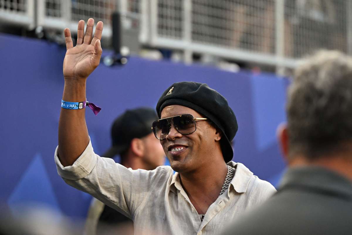 Ariedo Braida confirma Ronaldinho Gaúcho: "Vai ser inscrito pelo Ravenna, depois logo se verá"