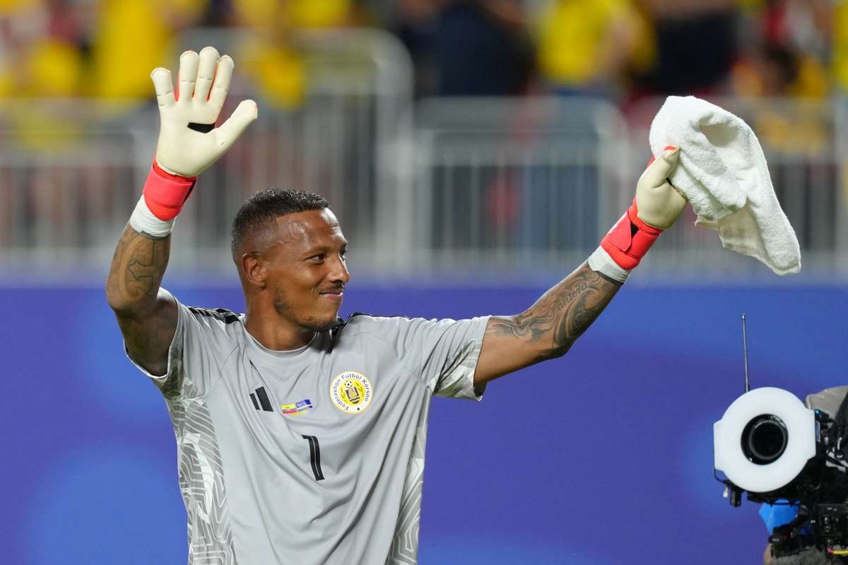 Eloy Room sets new save record as Curacao earns first-ever World Cup point